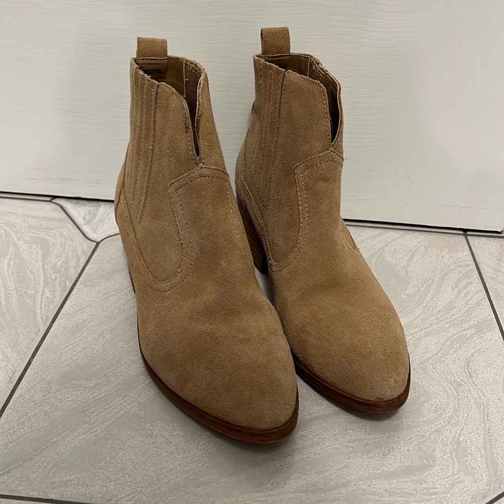 Steve Madden booties size 7.5